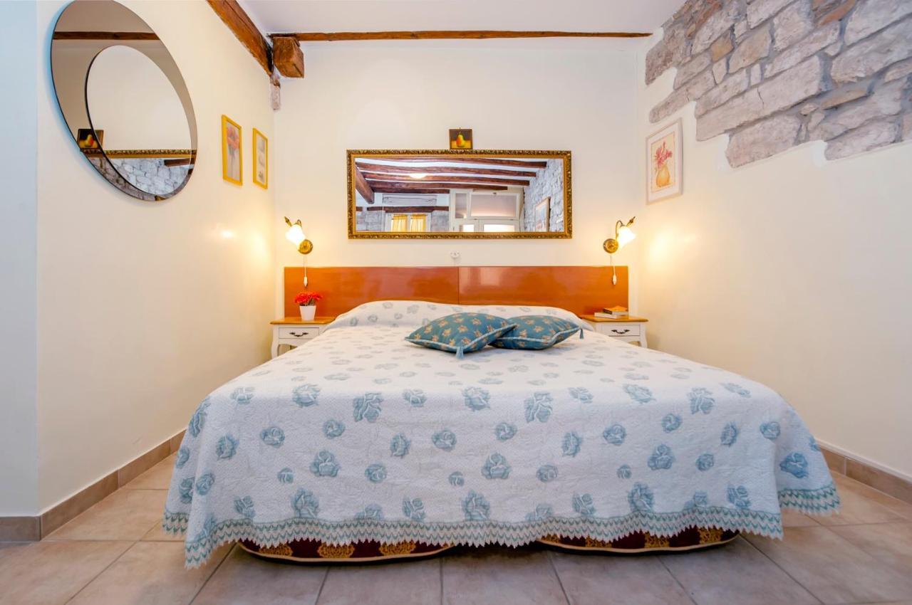 Guest House Sotto I Volti Centro Storico روفينج المظهر الخارجي الصورة