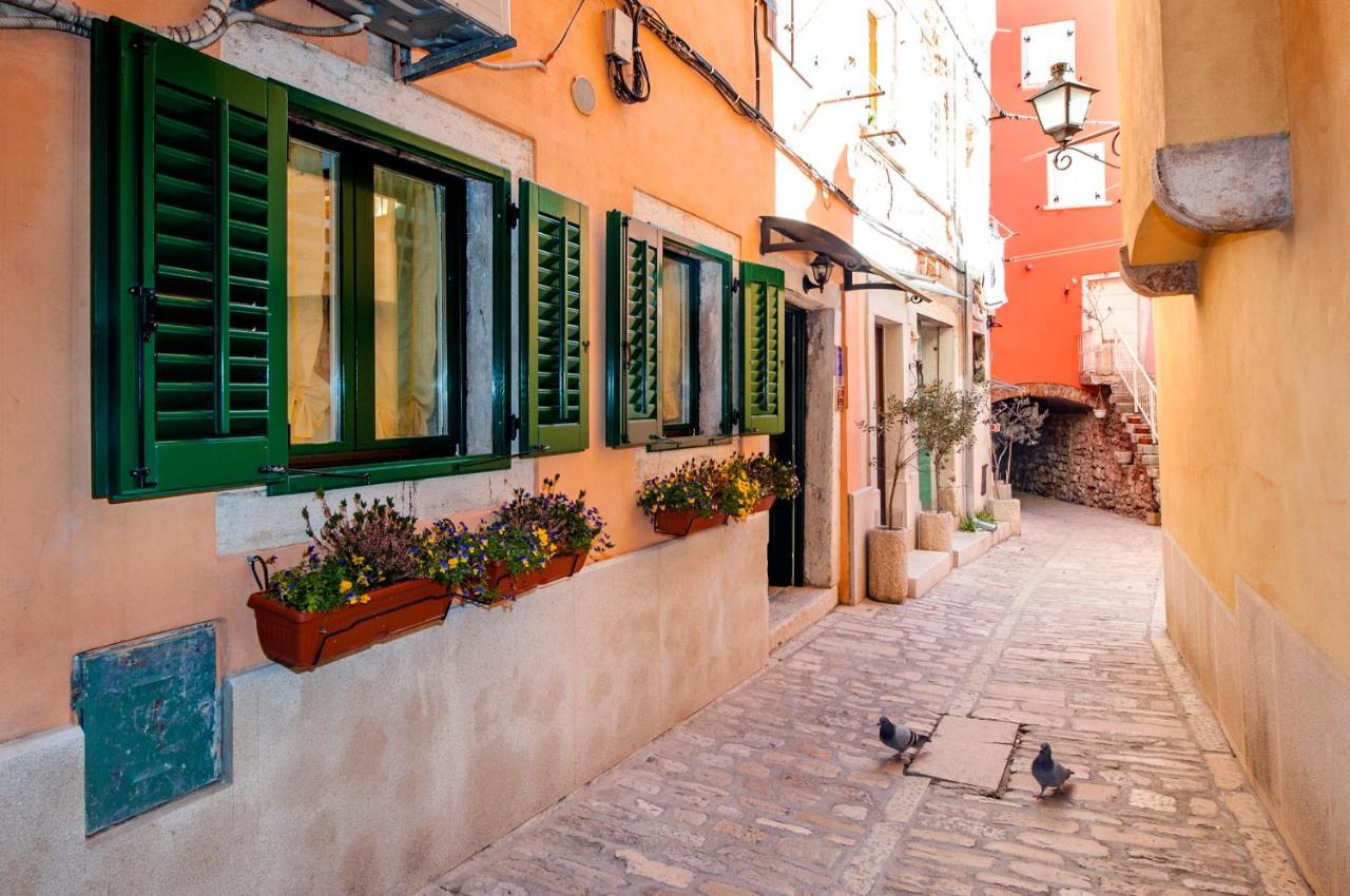 Guest House Sotto I Volti Centro Storico روفينج المظهر الخارجي الصورة