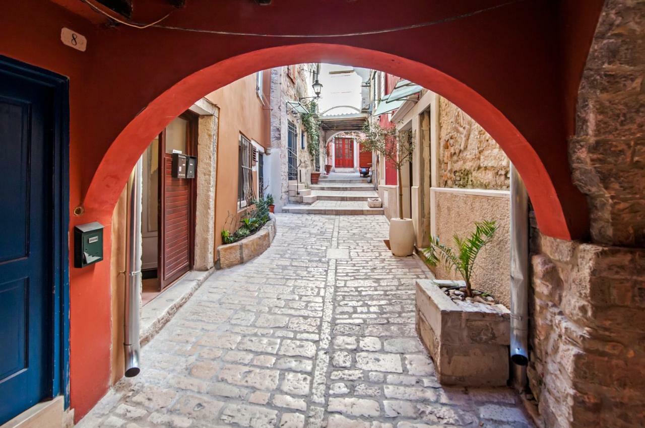 Guest House Sotto I Volti Centro Storico روفينج المظهر الخارجي الصورة